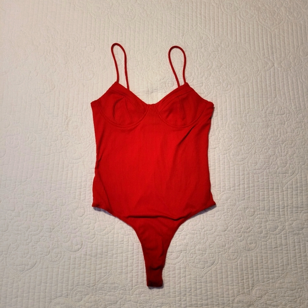 Red bodysuit sz M